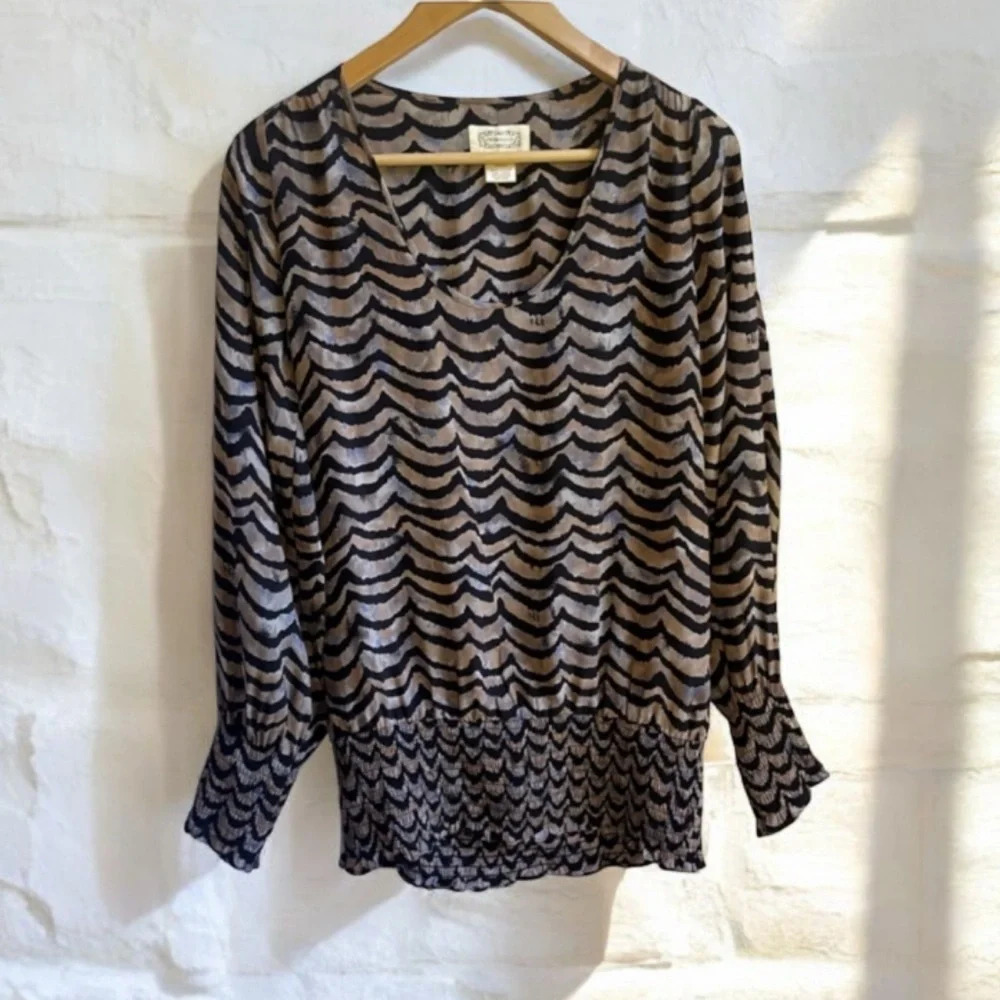 >80%OFF❣️Primrose Scalloped Pattern Silk Long sleeve Blouse, S